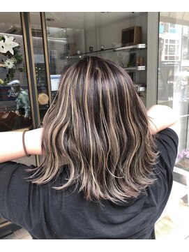 アンダーバーホワイト 静岡店(_WHITE) ハイライトウェーブ