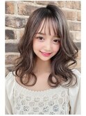 20代30代大人可愛い毛先パーマミルクティアッシュ肩ライン