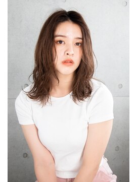 パノラ(PANOLA) センターパートかき上げパーマスタイル　ナチュラルウェーブ