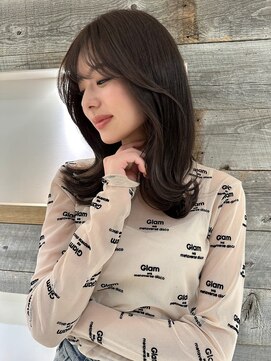 アイヴィ 表参道(IVY) 流れる顔周りくびれミディアム【肥田亜沙美】