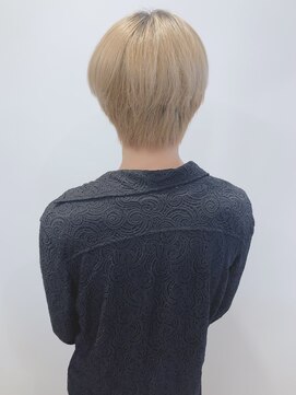 モリオフロムロンドン 松戸店(Morio from London) 【松戸 岩口】刈り上げなしハイトーンマッシュショート