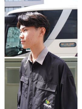 ココモ(KOKOMO) 【三野隼澄】センターパート×フェザーパーマ