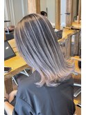 バレイヤージュグレージュハイライトダブルカラーケアブリーチ