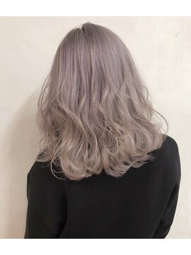 ウル(ulu) シルバー　ハイトーン　ケアブリーチ　ベージュ　ピンク