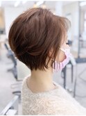 耳掛けショートボブ韓国丸みショートカットミルクティーベージュ