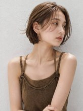 ミロアヴィタ 平尾(miroa vita)&nbsp;くびれヘア 20代 ブラウンベージュ 顔周りレイヤー ボブ