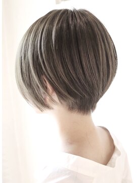 ダルシット(dulcet★★★) 【★★★】外国人風スリークショート×アクアグレージュ