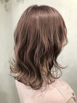 シャムオーツー 国分寺(CHAM:O2) 柔らかピンクベージュ 大澤龍平