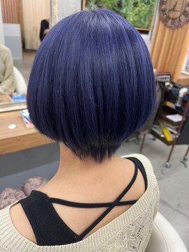 ユッカ エルア 武庫之荘南口(YUCCA elua) 【elua 長田】大人かわいいマッシュショートボブ☆ブルー