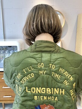 ワール(whirl.) ハイライトカラーブリーチハイライトボブ前下がりワンレングス