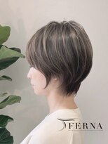 フェルナ(FERNA) 【大人可愛い丸みショート×ハイライトカラー】