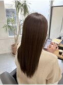 オリーブベージュ