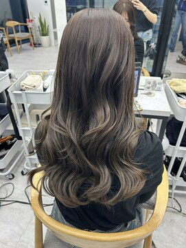 ビューナゴヤ 名駅(VIEW NAGOYA) レイヤーカット/ブリーチ無し/ベージュカラー/オリーブベージュ