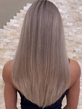 アンククロス 表参道(ANKH CROSS) ハイトーンミルクティーベージュ/ロング/ケアカラー