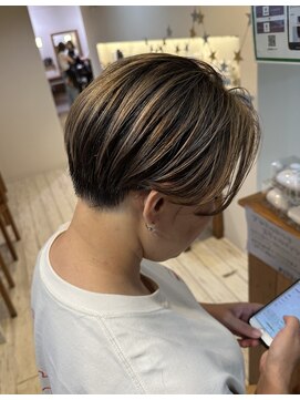 マウナ ヘアー(MAUNA HAIR) ショートヘア