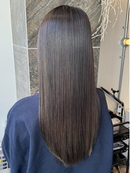 マエル(Maelle)の写真/酸性縮毛矯正・髪質改善でダメージレスに誰もが振り返るサラ艶髪に◎顔周りのクセだけ気になる人も♪