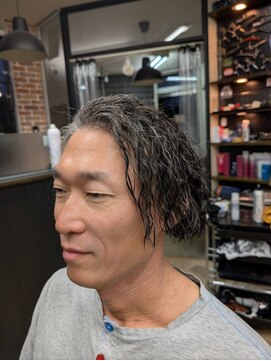 バーバ アンド ビューティーサロンヤマモト(Barber&Beauty salon yamamoto) ミディアムロングパーマ