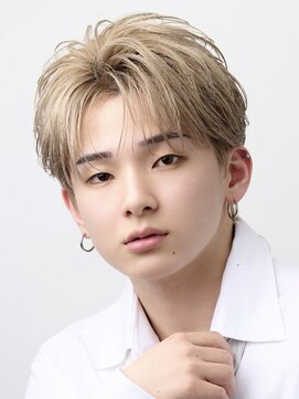 オーシャントーキョー 渋谷(OCEAN TOKYO) ブロンドハイトーンナチュラルセンターパート