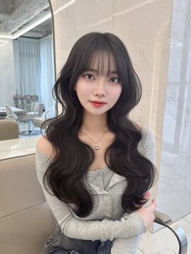 キティー サカエ(kiti SAKAE) 2wayウェーブヘア 小顔 低めレイヤー シースルぱっつん