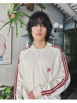 ヒュージ 三軒茶屋(huge) ニュアンスパーマ/ゆるめスパイラルパーマ/メンズカット/眉毛