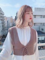 ソレア(solea)&nbsp;やわらかく透明感のあるピンクベージュカラー×外ハネミディアム