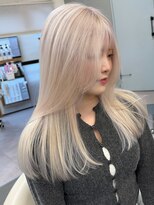 プネル(punel)&nbsp;原宿　ブロンドミルクティー 海外ヘア/ロングレイヤー　ブリーチ