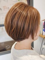 ラスター(LUSTER)&nbsp;【大人洗練】小顔効果＆お手入れ簡単丸みショートボブ