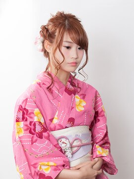 エストラスト 京都本店(s_trust) 浴衣にはコレ!編み込み崩しふんわりアップスタイル