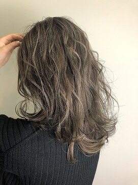 ヘアサロンエム 川越(HAIR SALON M) デザインカラー/厚めバング/ローライト/スリークボブ