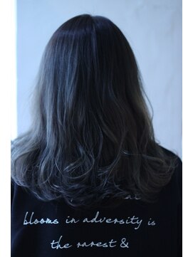 エヌドット 高井田(n.) 20代30代・バレイヤージュカラー×Addicthy Color