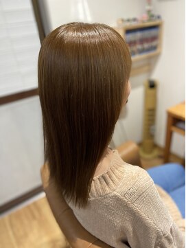 ヘアーアンドスパ アウローラ(AURORA) やわらかストレートヘアー