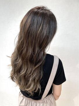 ミューバイケンジ(miu by KENJE) miu&伊藤夏海 #大人女子のハイライトヘア◎