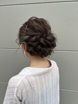 アム(am)&nbsp;シニヨンアレンジ