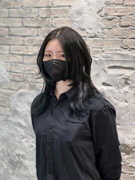 ラ ミューズ ヘアー(La mju:z hair) クラゲにならない!!ミディアムウルフ(a)