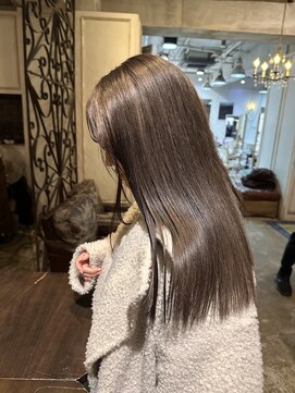 エイチ(H eitf) H【eitf】　原宿　表参道　髪質改善