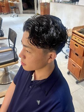 キャンバス バイ ネオリーブ 横浜西口(Canvas by neo.) ラルフカール スペインカール メンズパーマ 刈り上げ 横浜