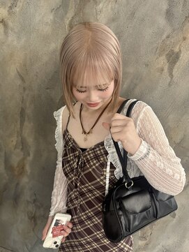 モニカ 栄店(MONIQA) ホワイトベージュ