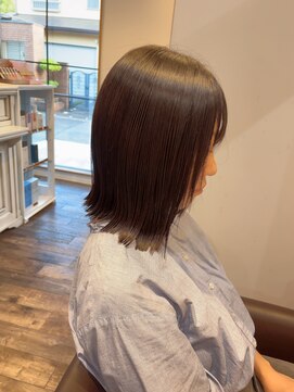 ニエンテセカンド(NIENTE 2nd) 切りっぱなしボブ