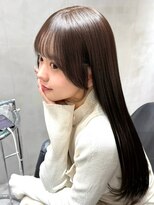 セラン 表参道(Celan)&nbsp;ロングヘアー 艶ストレート グレージュ 縮毛矯正