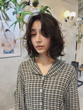 ヒュージ 三軒茶屋(huge) レイヤーボブ/くせ毛風パーマ/顔周りカット/20代30代
