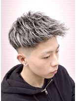 ヘアスタジオ ロメオ(hair studio Romeo)&nbsp;ハイトーン×フェード×束感ショート