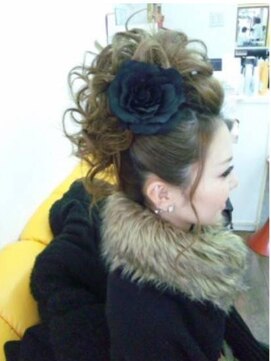 ビューティーサロンワタナベ 本店 モヒカンアップ