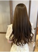 ディレクター今嶋　ベージュカラーが旬