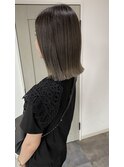 バレイヤージュ グレーベージュ× 切りっぱなしボブ