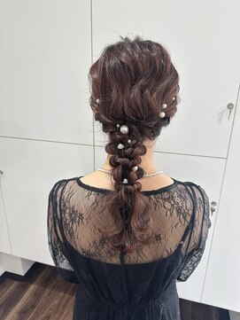 ヘアガーデン ティアラ(Hair Garden TIARA) 大人可愛い編み込みポニーテルアレンジ