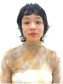 小顔に見せるヘアショートウルフニュアンスパーマ