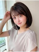 イメチェン美髪外ハネボブミディアムストレート寒色系カラー