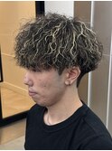 メンズフル金メッシュハイライト×ツイストスパイラルパーマ　7