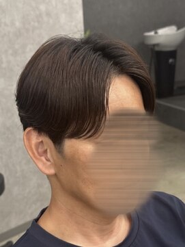 フイ 新宿3丁目(Hui) フェザーパーマ/グレーブルーカラー／刈り上げショートパンク