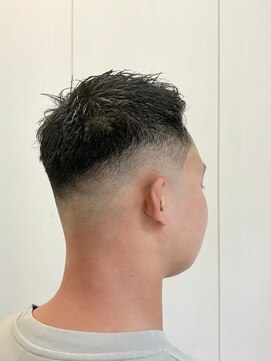ヘアーアンドグルーミング ヨシザワインク(HAIR&GROOMING YOSHIZAWA Inc.) 爽やかスキンフェードメンズビジネスショート束感顔剃り